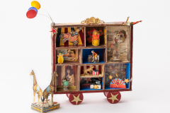 CIRCUS IN A BOX CIRCUS IN A BOX